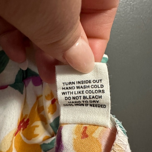 Floral tank - Picture 5 of 5